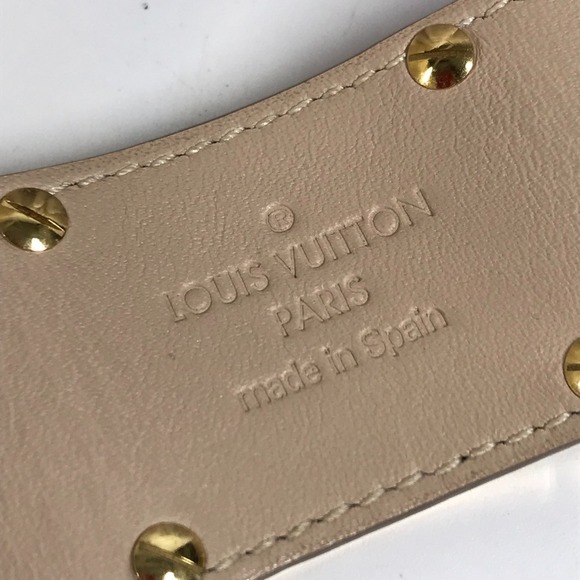 LOUIS VUITTON Cream Leather Charm Bracelet - Picture 11 of 16